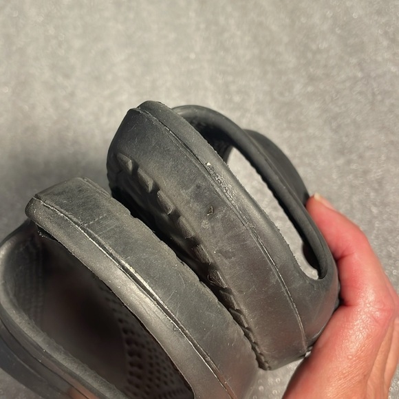 Women's Crocs Black Platform Wedge Slip-On Sandal Size 8 - Picture 12 of 13